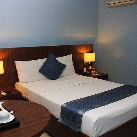Manila Grand Opera Hotel Экстерьер фото