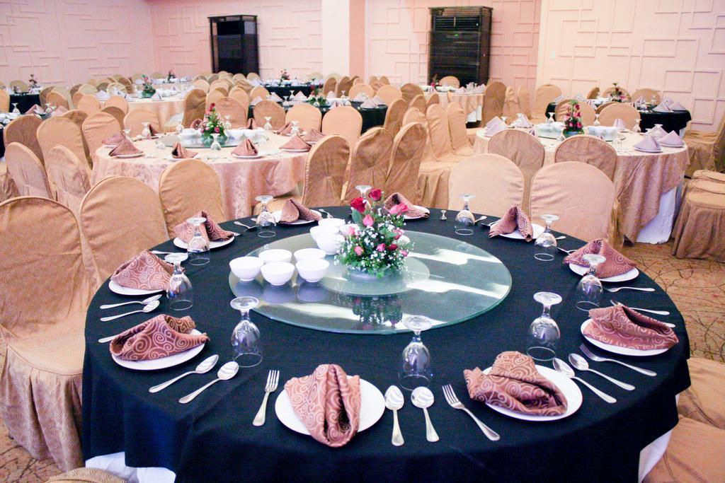Manila Grand Opera Hotel Экстерьер фото