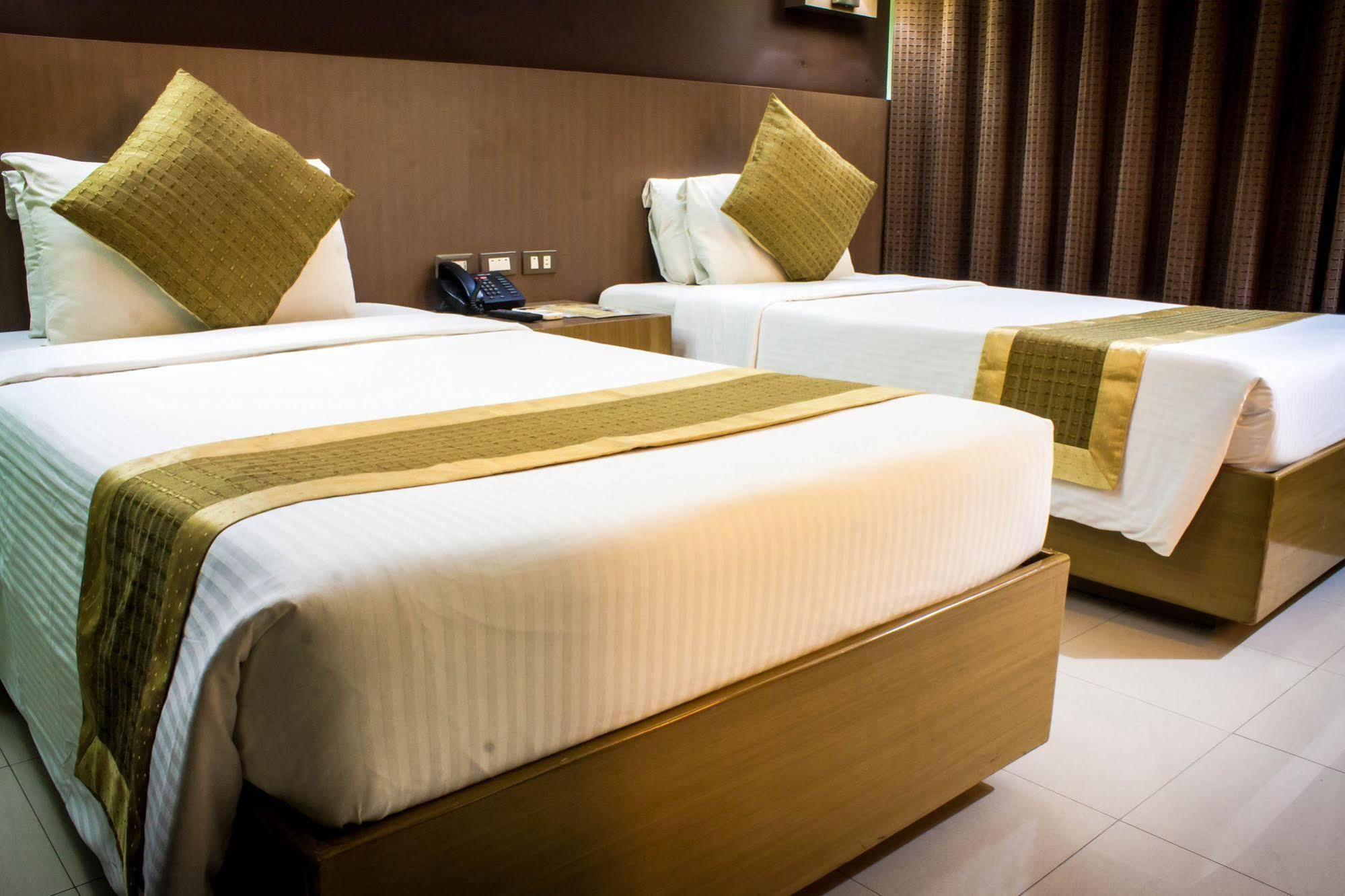 Manila Grand Opera Hotel Экстерьер фото